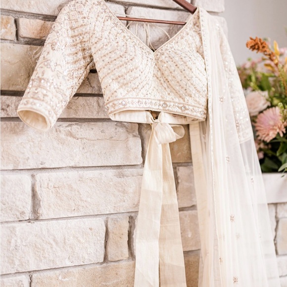 Anita Dongre Elinaz Lehenga - Picture 2 of 7